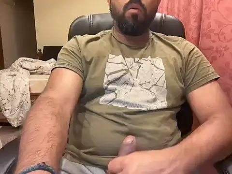 Snapshot of BobgaBonga chatting on July 2026 07:28:01 PM BobgaBonga online show from July 2026 07:28:01 PM