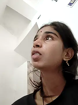 Snapshot of Hot-Soniya2 chatting on October 2025 06:11:02 AM Hot-Soniya2 online show from October 2025 06:11:02 AM