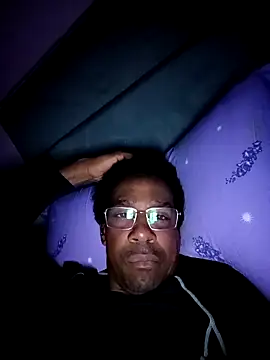 Snapshot of estrogeni chatting on March 2026 10:06:01 PM estrogeni online show from March 2026 10:06:01 PM