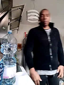 Snapshot of estrogeni chatting on March 2026 06:25:01 AM estrogeni online show from March 2026 06:25:01 AM