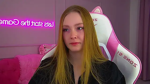 AgataFoxley online show from November 2025 07:30:01 AM