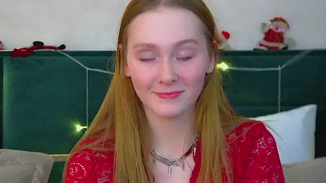 AgataFoxley online show from December 2025 06:12:02 PM