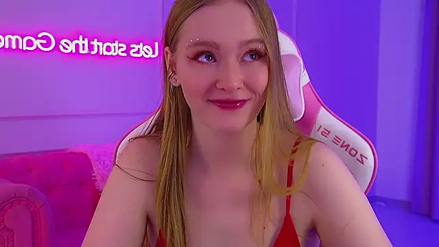 AgataFoxley online show from February 2026 06:25:01 PM