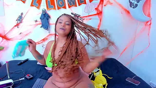 Hill Brownie online show from October 2025 01:01:02 PM