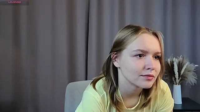 VinnieSerrano online show from October 2025 03:10:01 PM