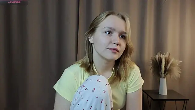 VinnieSerrano online show from October 2025 02:06:02 PM