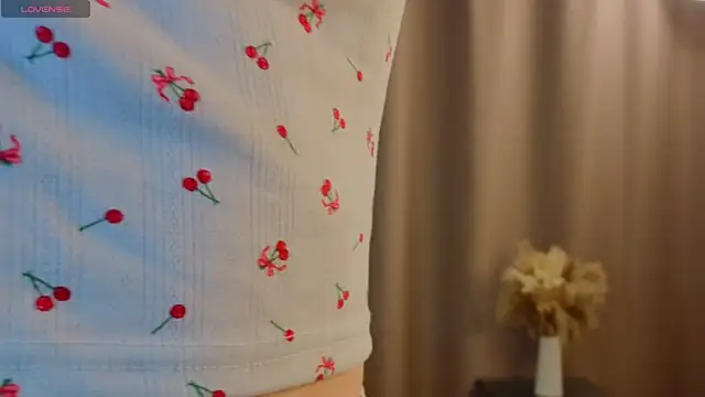 VinnieSerrano online show from November 2025 01:00:02 PM