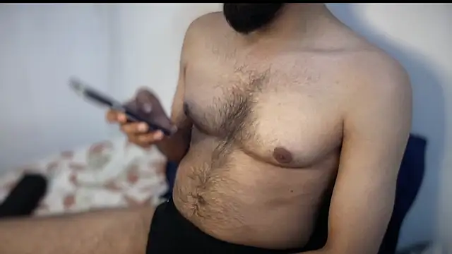 yourhunk69 online show from April 2026 05:12:02 PM