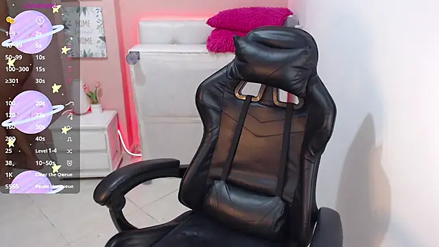 Cherrykissxx online show from November 2025 04:34:01 AM