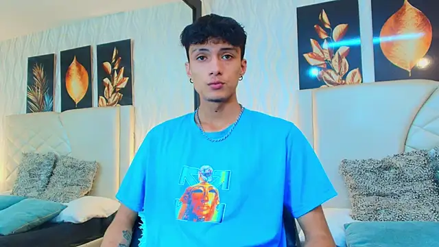 Lean Portman online show from September 2025 08:46:01 PM