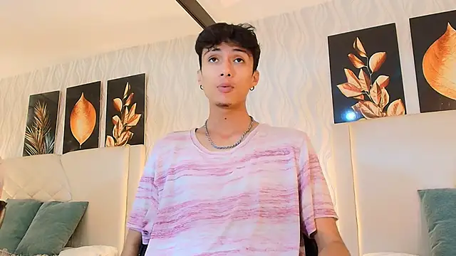 Lean Portman online show from October 2025 08:06:02 PM