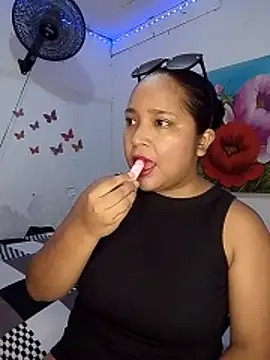 Angelly ricura online show from March 2026 06:02:02 PM