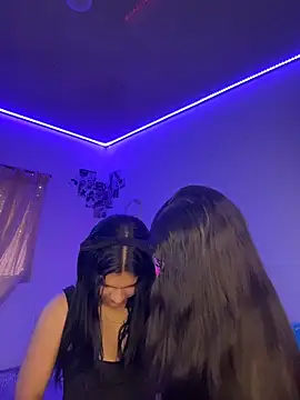 Snapshot of Ashley_and_Zoe chatting on May 2026 02:22:01 PM Ashley and Zoe online show from May 2026 02:22:01 PM