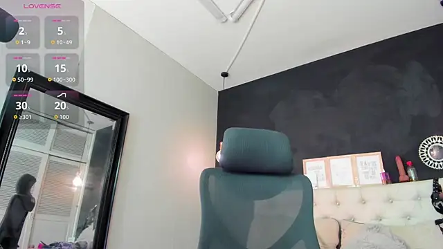 Eva hot 1 online show from November 2025 01:11:01 PM