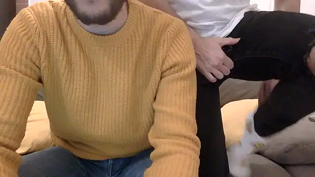 Amicisegreti online show from January 2026 09:42:01 PM