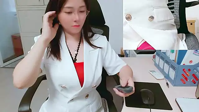 OL-Lily online show from September 2025 12:59:02 AM