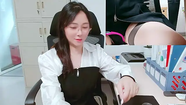 OL-Lily online show from October 2025 01:39:01 AM