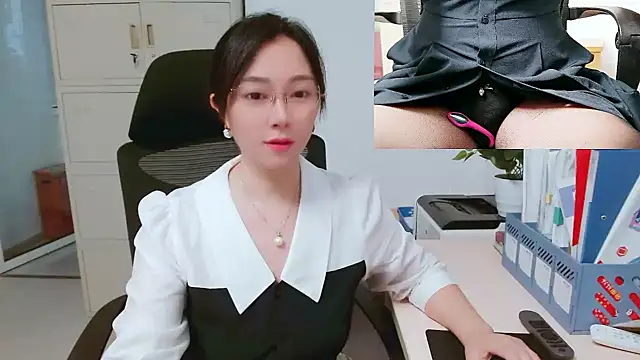 OL-Lily online show from October 2025 01:39:03 AM