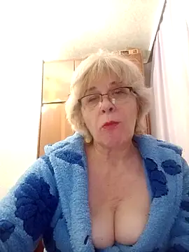 52MiaLove02 online show from February 2026 06:04:02 PM