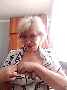 52MiaLove02 online show from March 2026 01:18:01 PM