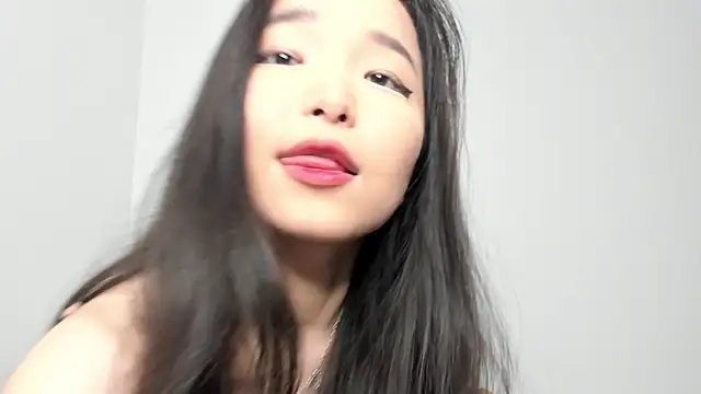 Snapshot of Soyun_Mia chatting on May 2026 12:10:01 PM Soyun Mia online show from May 2026 12:10:01 PM