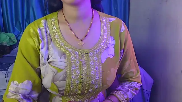 Snapshot of priya-kumari22 chatting on November 2025 04:03:01 PM priya-kumari22 online show from November 2025 04:03:01 PM