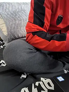 Snapshot of yazinyazin1 chatting on November 2025 11:24:01 AM yazinyazin1 online show from November 2025 11:24:01 AM