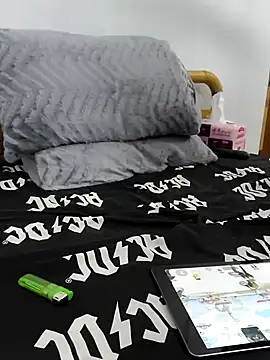 Snapshot of yazinyazin1 chatting on November 2025 09:02:02 AM yazinyazin1 online show from November 2025 09:02:02 AM