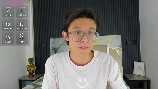 Snapshot of SantiagoRusso18 chatting on November 2025 04:00:02 AM SantiagoRusso18 online show from November 2025 04:00:02 AM