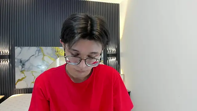 Snapshot of SantiagoRusso18 chatting on November 2025 02:55:01 AM SantiagoRusso18 online show from November 2025 02:55:01 AM