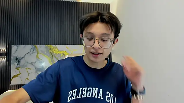 Snapshot of SantiagoRusso18 chatting on November 2025 04:25:02 AM SantiagoRusso18 online show from November 2025 04:25:02 AM