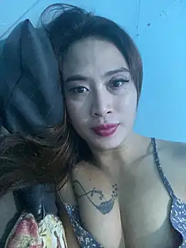 Snapshot of The_Stunning_stephanie chatting on March 2026 03:51:01 PM The Stunning stephanie online show from March 2026 03:51:01 PM