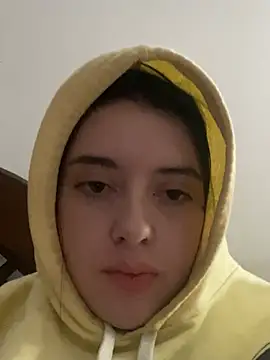Mialoveloc online show from May 2026 04:51:01 AM