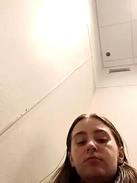 freakylittlebitch69 online show from September 2025 02:01:01 AM