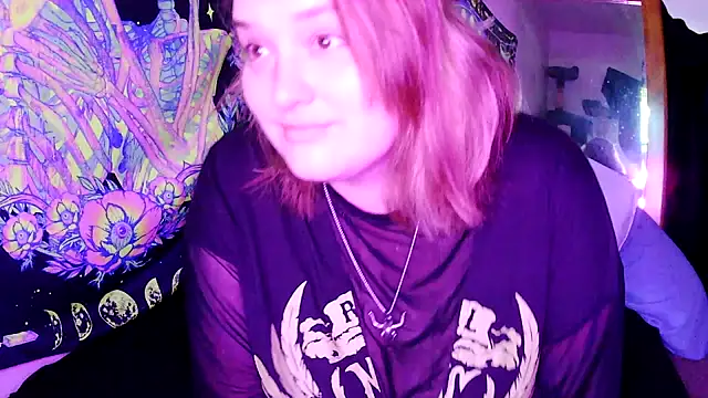 Snapshot of Princessblazed444 chatting on May 2026 05:20:02 PM Princessblazed444 online show from May 2026 05:20:02 PM