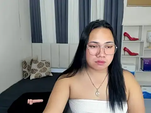 TsUncutKaren online show from January 2026 05:32:01 AM