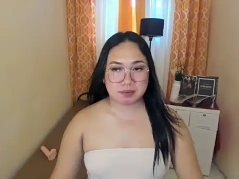 TsUncutKaren online show from April 2026 05:34:01 AM