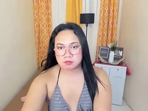 TsUncutKaren online show from April 2026 08:09:02 PM