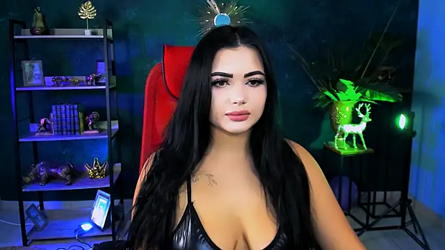 NaomiWilsons online show from November 2025 08:42:01 AM