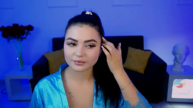 NaomiWilsons online show from December 2025 12:25:02 PM