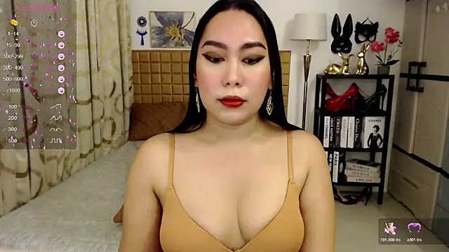 iamyourfantasyxx online show from June 2026 06:00:02 PM