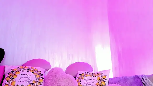 Snapshot of RileyNox chatting on October 2025 07:33:01 PM RileyNox online show from October 2025 07:33:01 PM