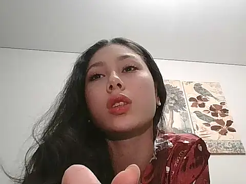 Lunavyn online show from October 2025 11:58:02 AM