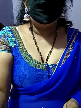 luci-queen online show from October 2025 06:29:01 PM