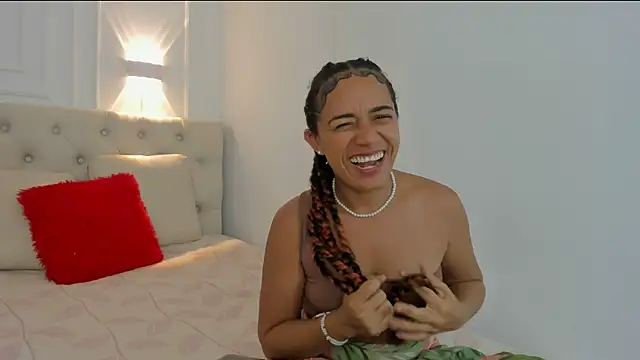 charlotte dante212 online show from July 2026 02:12:02 PM