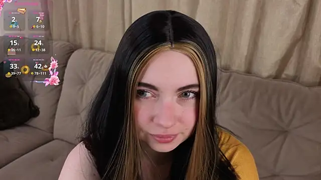 Snapshot of EvaBlimey chatting on December 2025 09:47:01 AM EvaBlimey online show from December 2025 09:47:01 AM