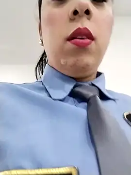 Snapshot of CRISTAL__11 chatting on November 2025 01:04:01 PM CRISTAL 11 online show from November 2025 01:04:01 PM