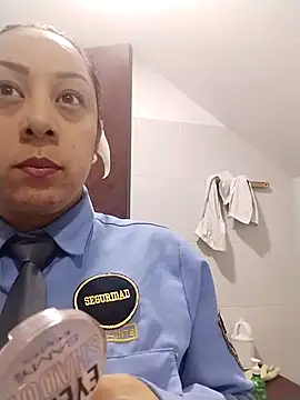 Snapshot of CRISTAL__11 chatting on December 2025 01:05:02 PM CRISTAL 11 online show from December 2025 01:05:02 PM