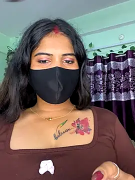 Snapshot of V-Hot-Sweti chatting on September 2025 05:24:01 PM V-Hot-Sweti online show from September 2025 05:24:01 PM