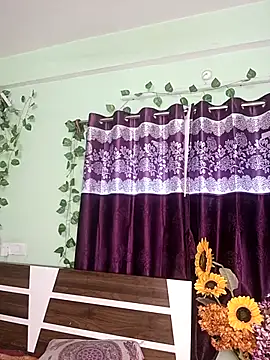 Snapshot of V-Hot-Sweti chatting on September 2025 03:30:01 AM V-Hot-Sweti online show from September 2025 03:30:01 AM